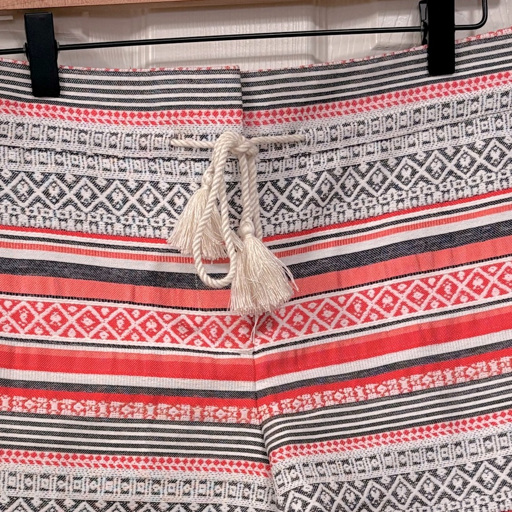 LOFT Shorts Beach Shorts Minimalist - Picture 4 of 13